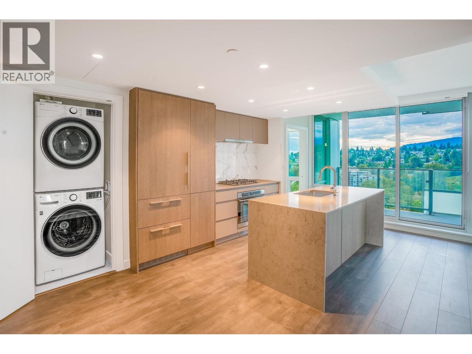 2201 1500 FERN STREET