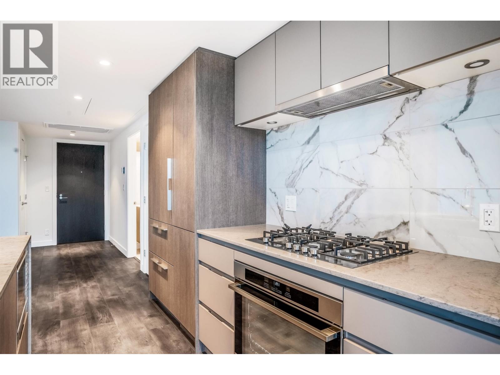 2201 1500 FERN STREET