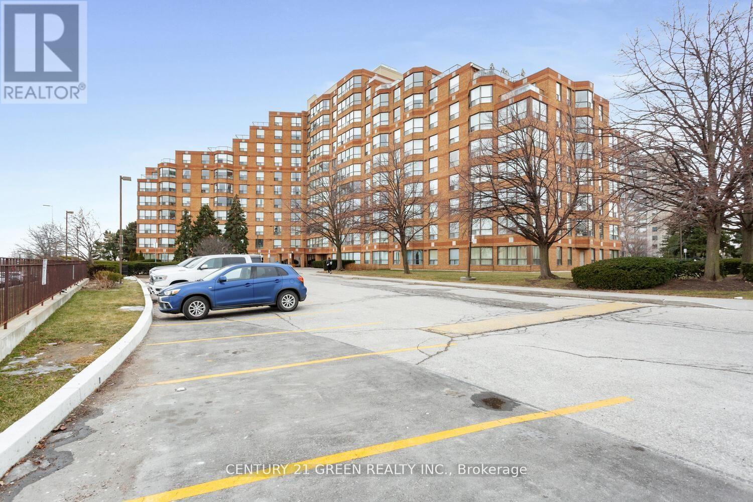 1004 - 6 HUMBERLINE DRIVE