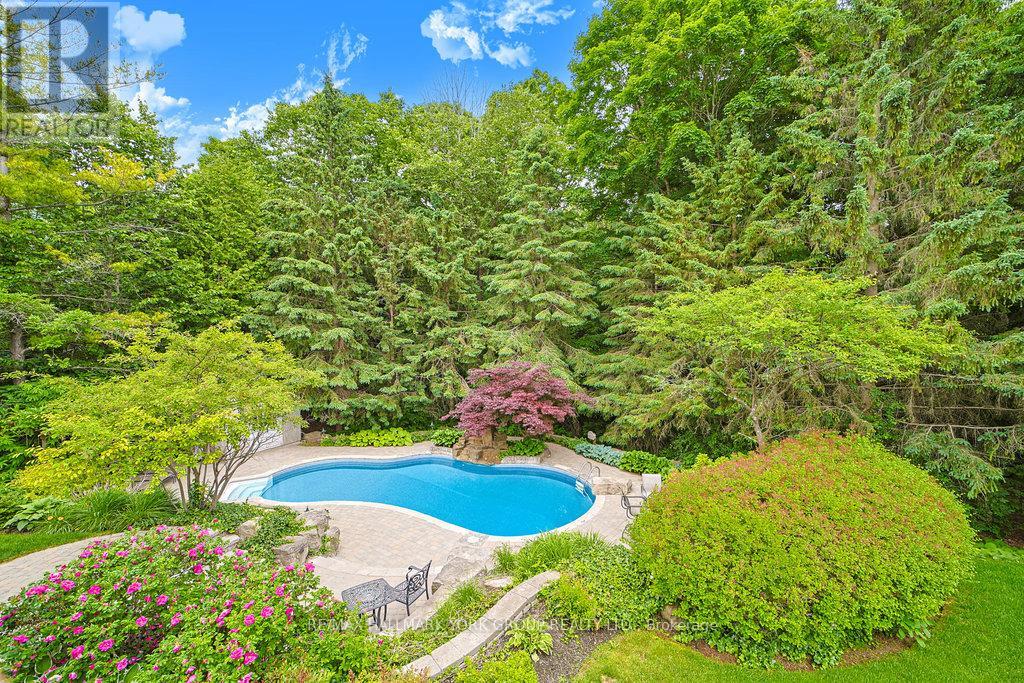 1032 SIR IVOR COURT