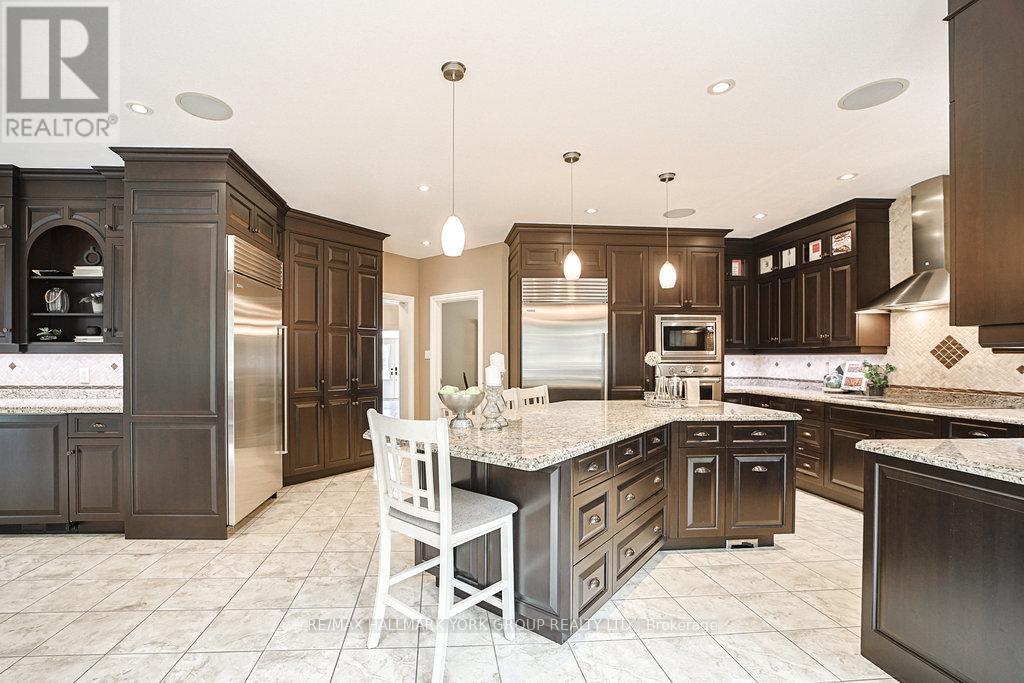 1032 SIR IVOR COURT