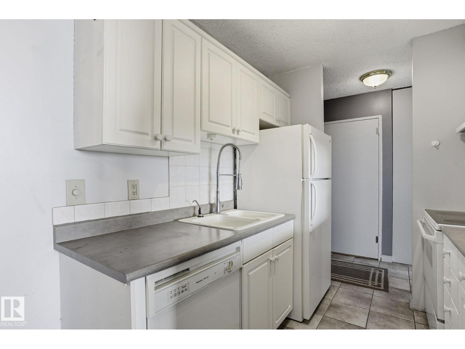 #814 13910 STONY PLAIN RD NW