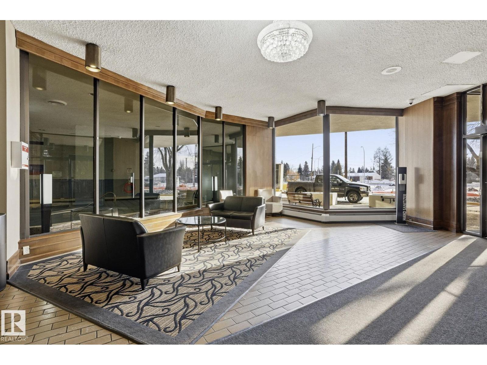 #814 13910 STONY PLAIN RD NW