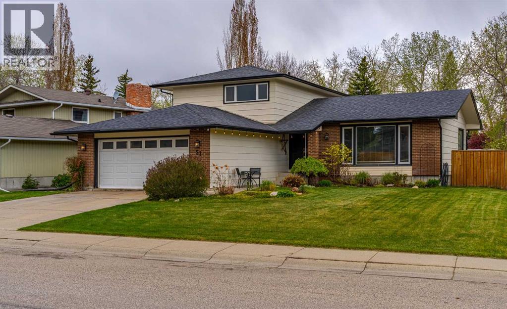 51 Midvalley Crescent SE