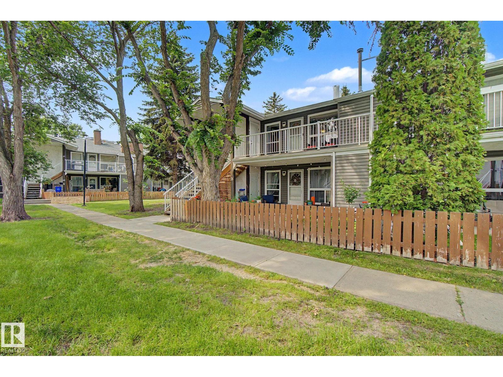 #39 3111 142 AV NW
