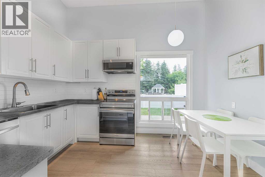 352 Brae Glen Road SW