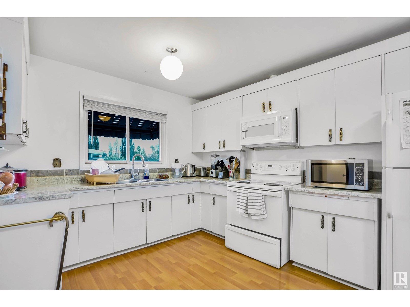 14015 74 ST NW