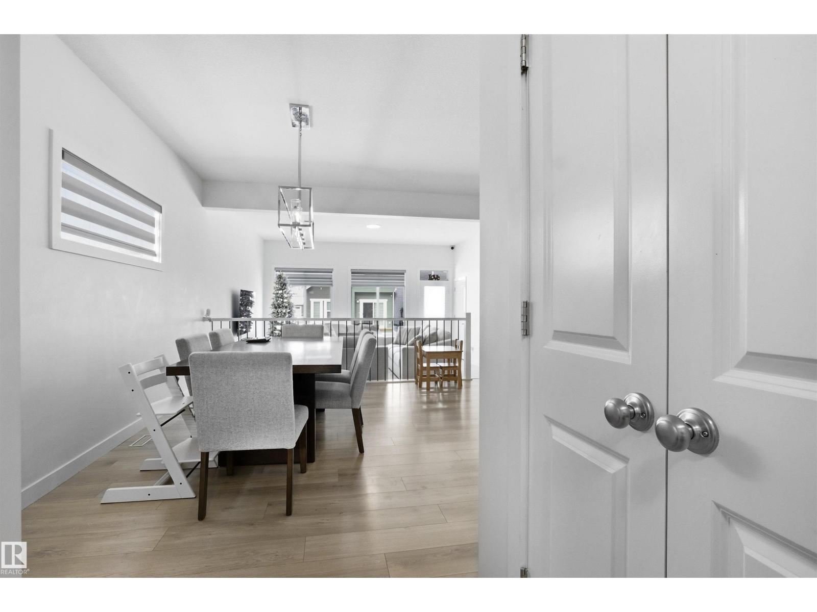 3888 CHRUSTAWKA PL SW