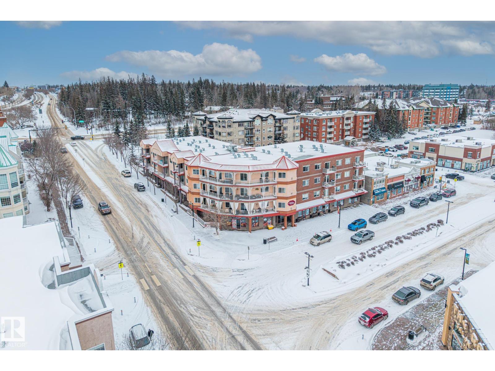 #402 50 ST THOMAS ST