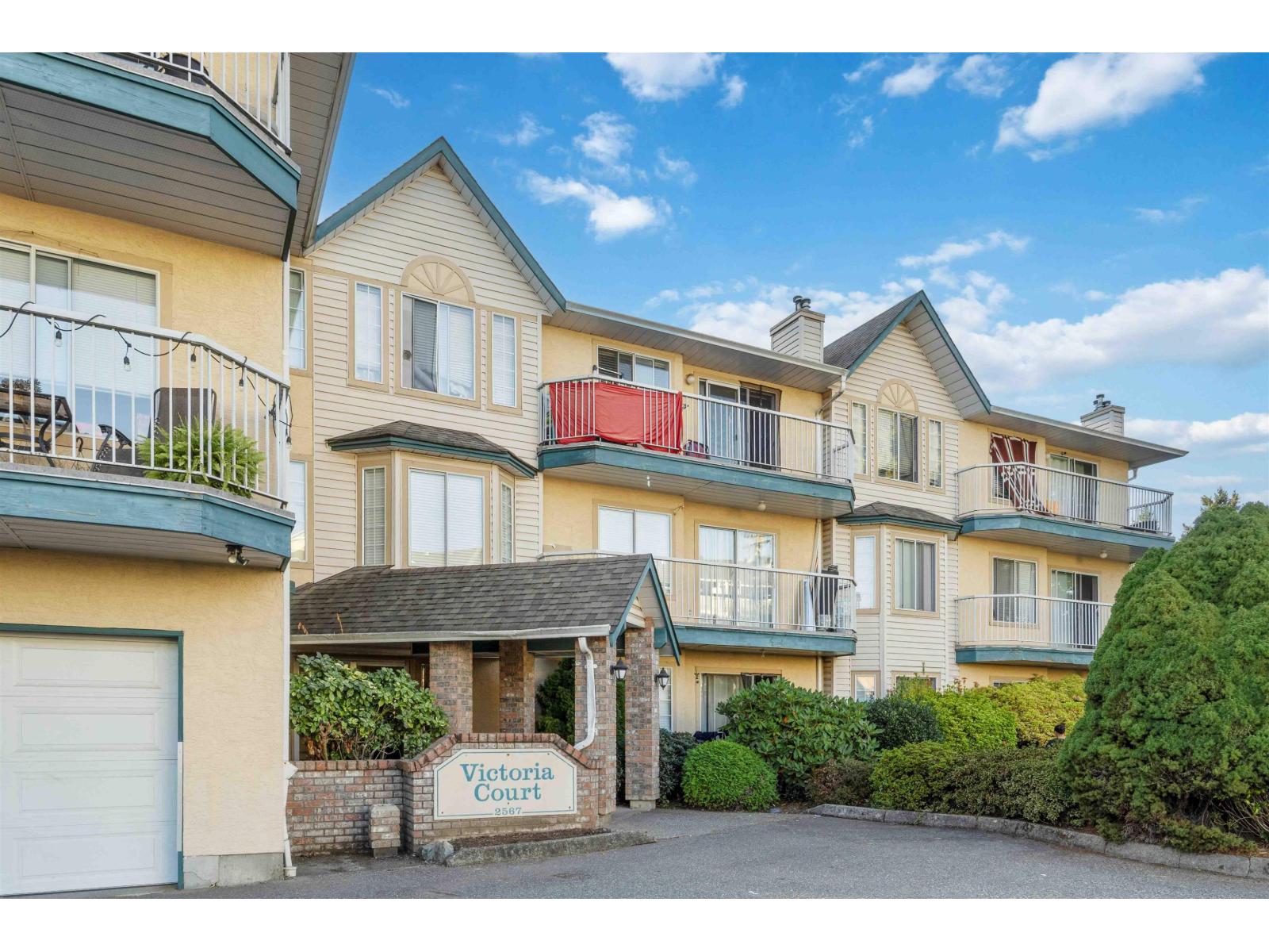 206 2567 VICTORIA STREET