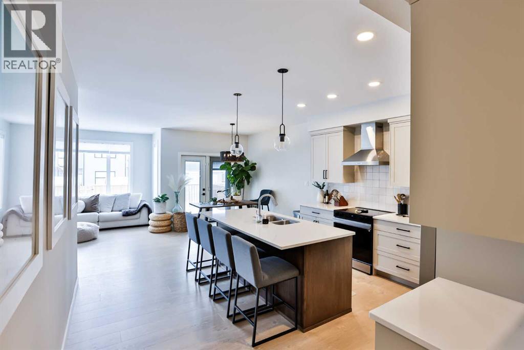 549 Riverhills Way W