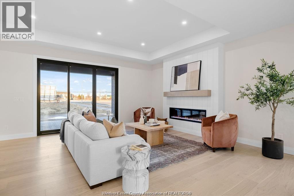 7558 SILVERLEAF LANE