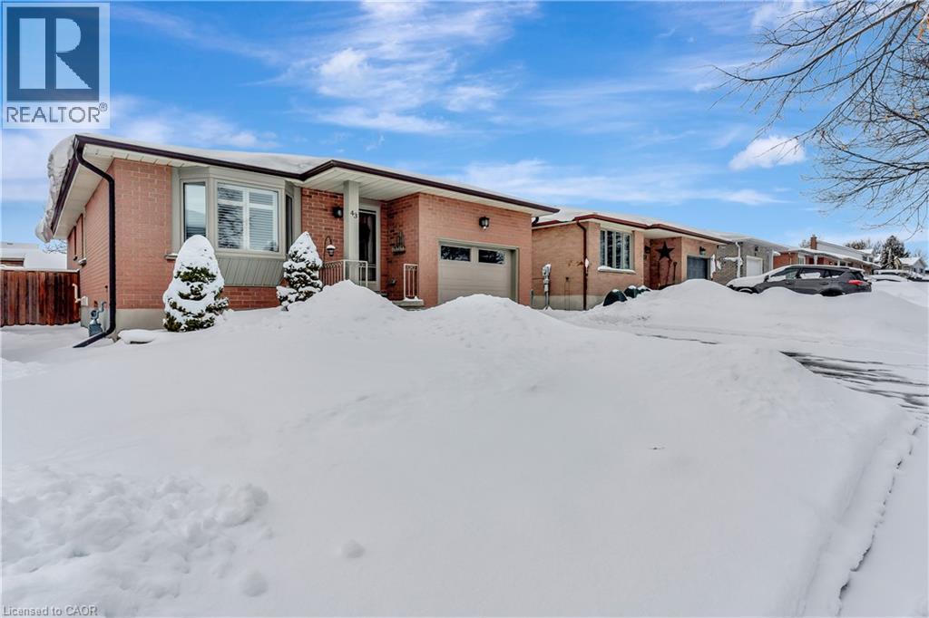 43 SUMMERHILL Crescent