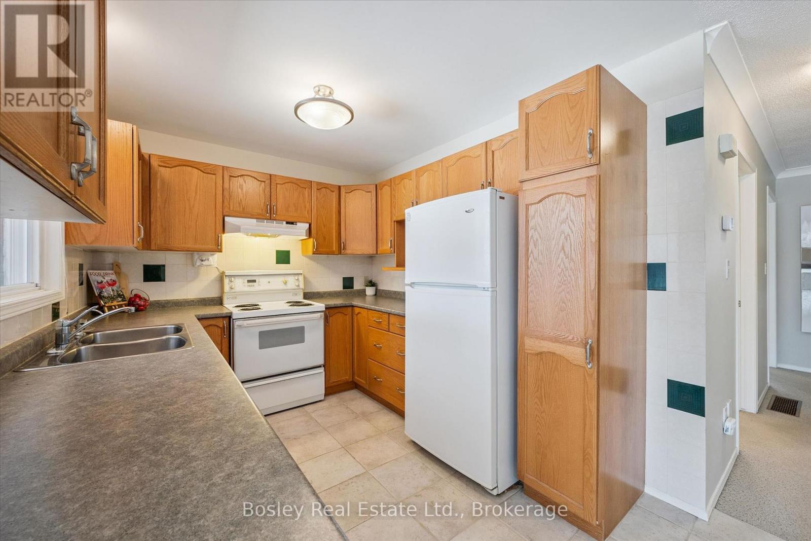 #29 - 1030 COLBORNE STREET E