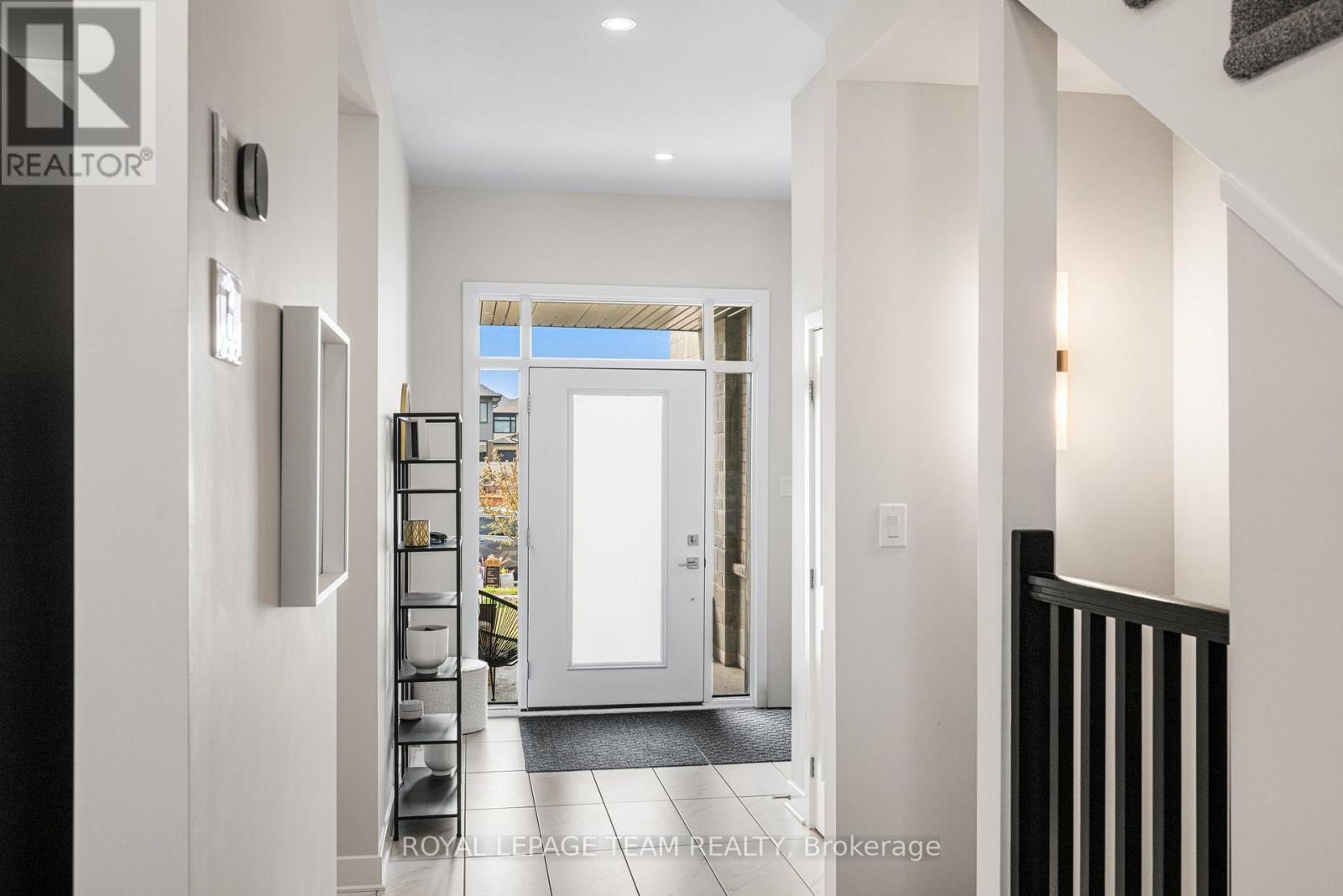 800 SOLARIUM AVENUE
