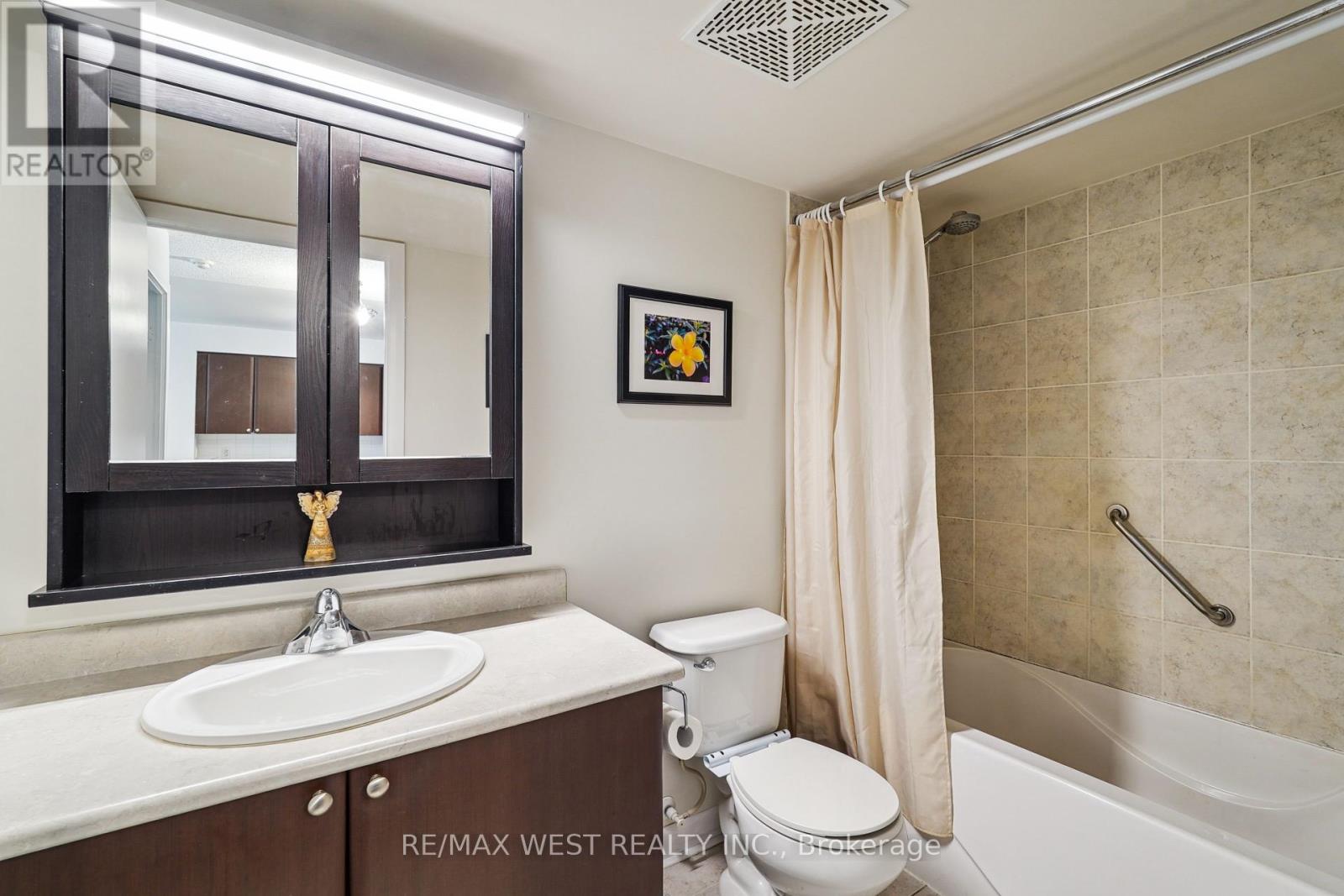 349 - 525 WILSON AVENUE