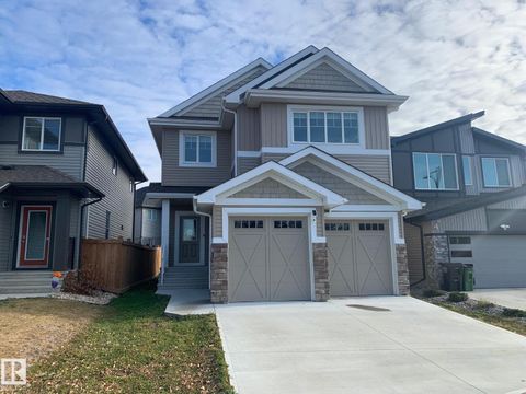 370 Edgemont RD NW Edmonton AB T6M0Y4