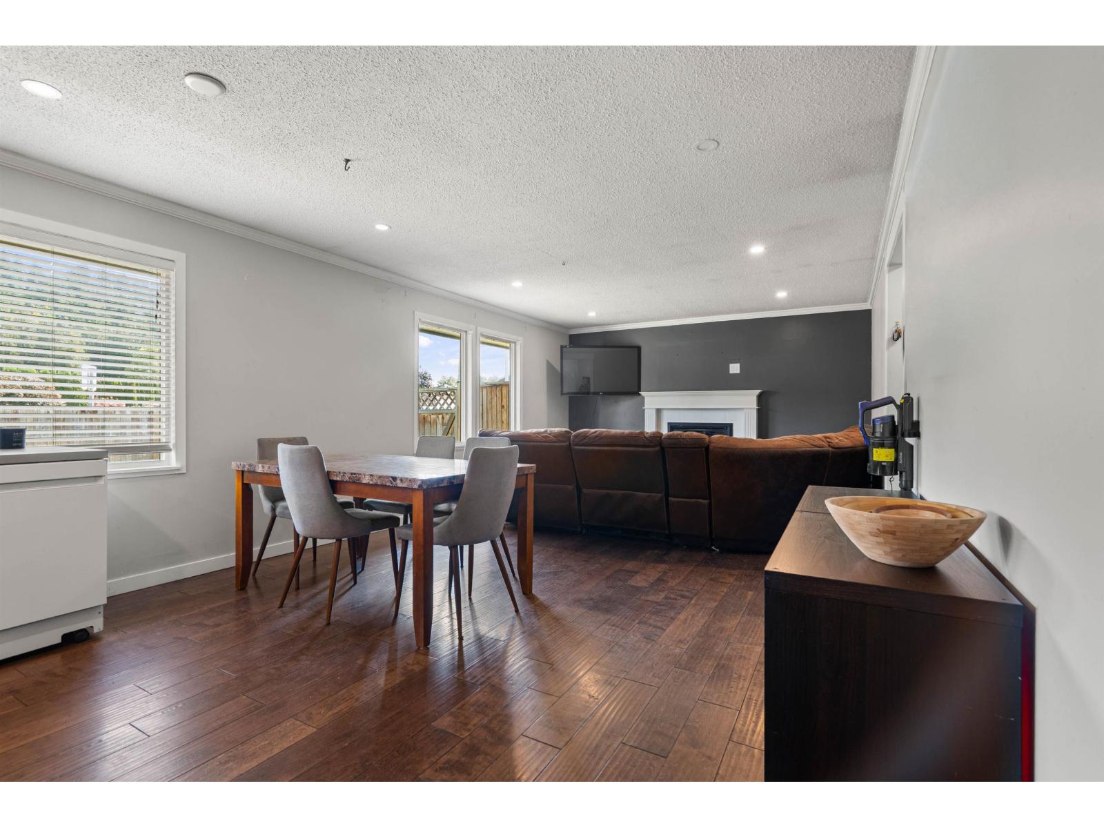 2751 SANDON DRIVE