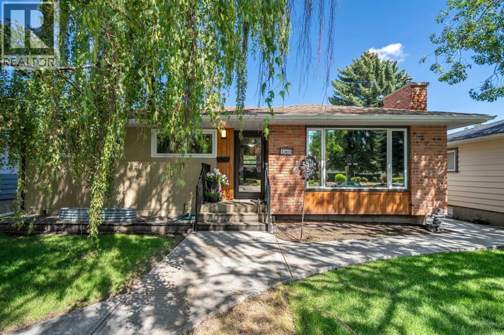 152 Fredson Drive SE
