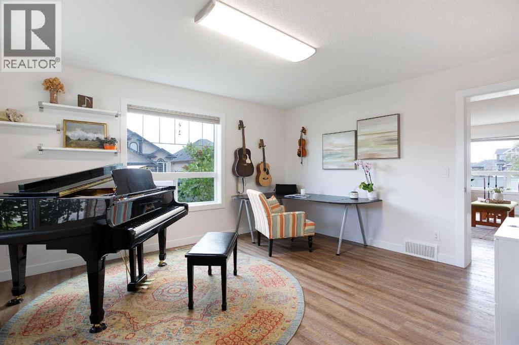 2 Kingston View SE