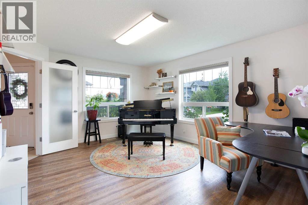 2 Kingston View SE