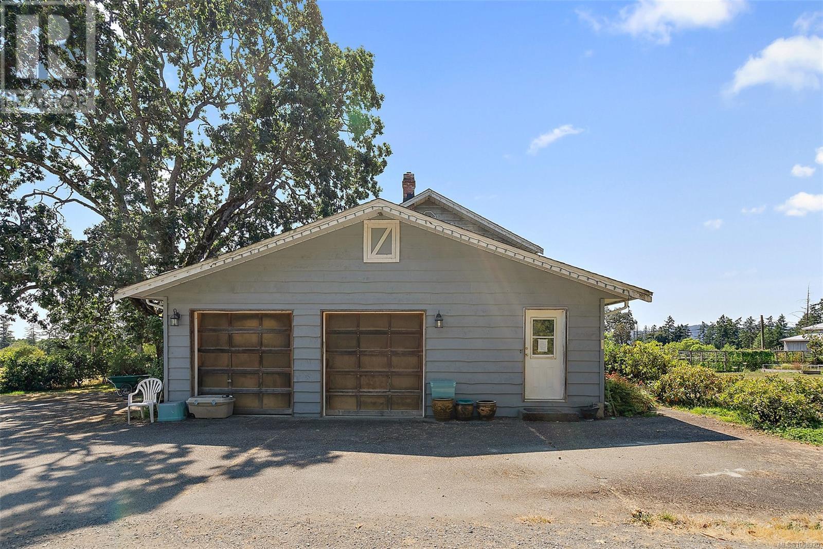10650 West S West Saanich Rd