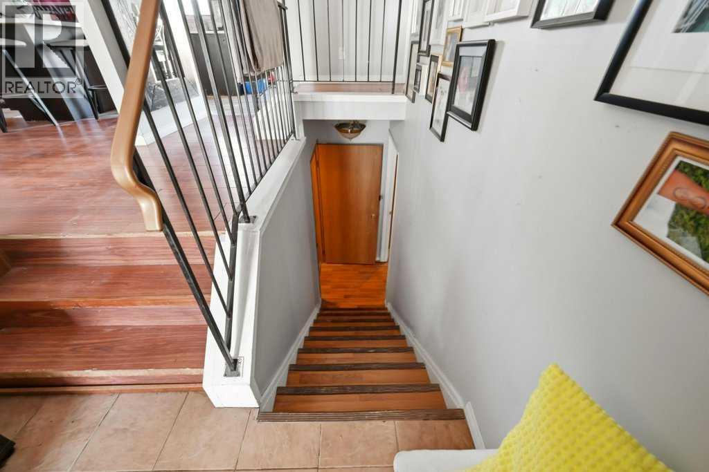 228 Castleridge Drive NE