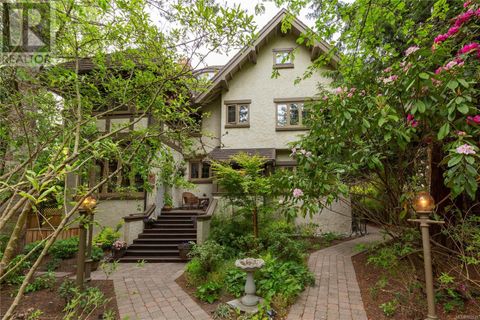 1521 Shasta Pl Victoria BC V8S1Y1