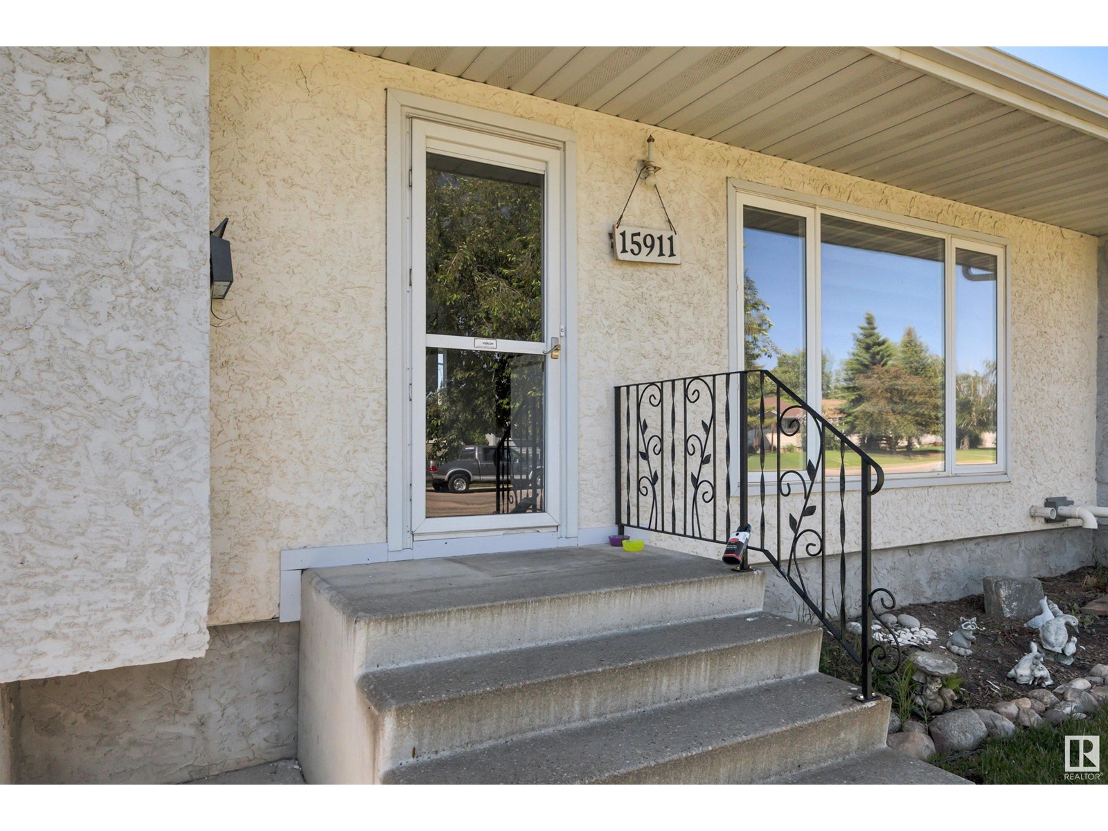 15911 110B AV NW