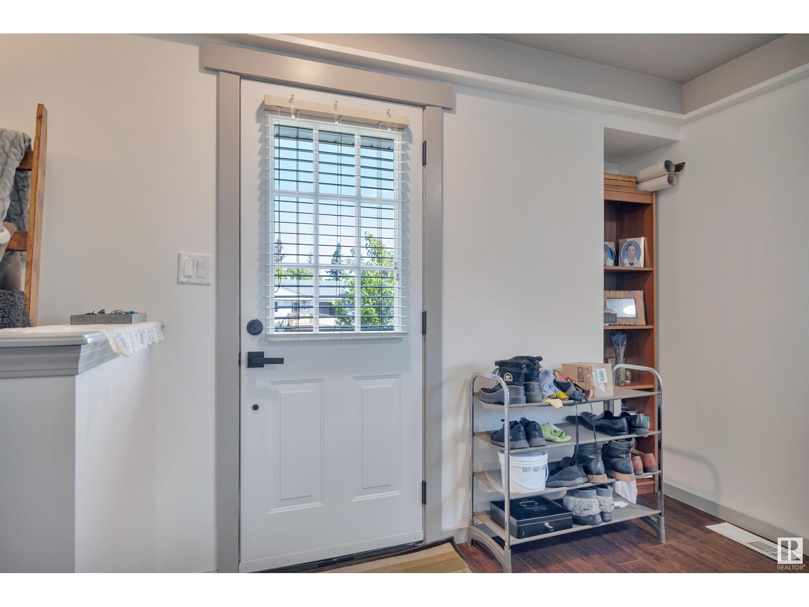 15911 110B AV NW