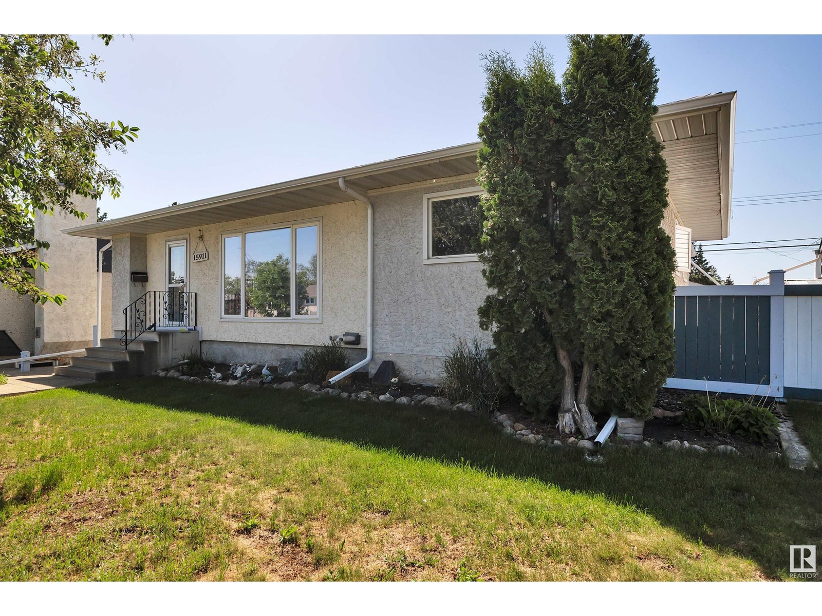 15911 110B AV NW
