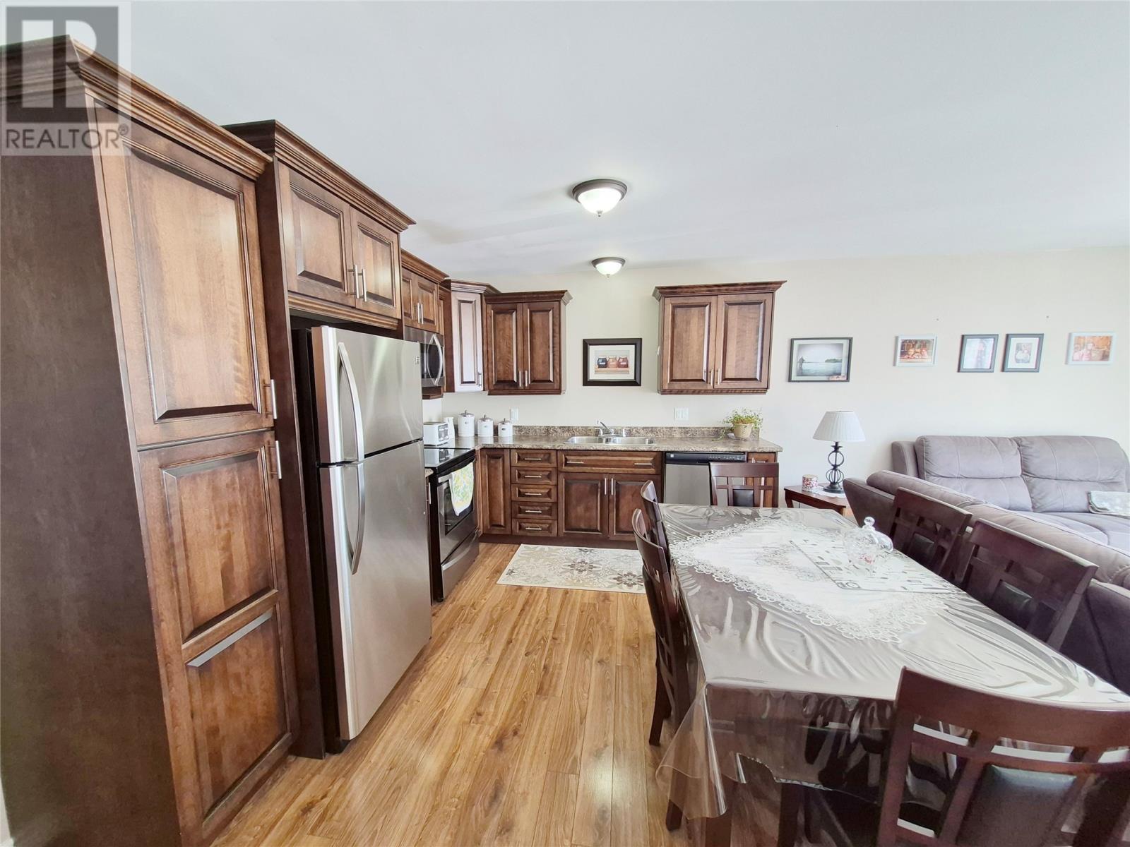 14 Leamington Heights