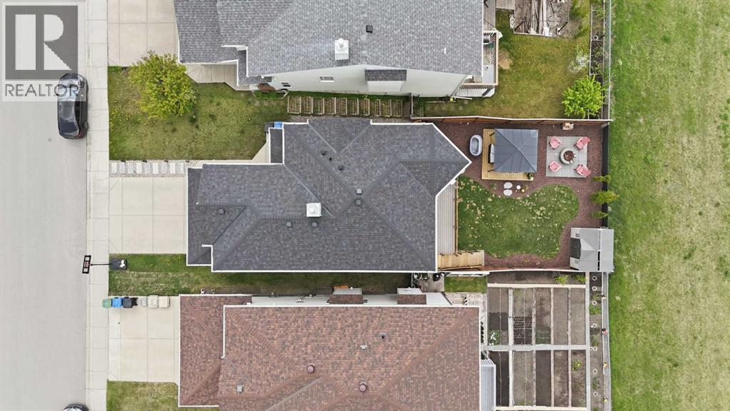 17 Bridlecrest Court SW