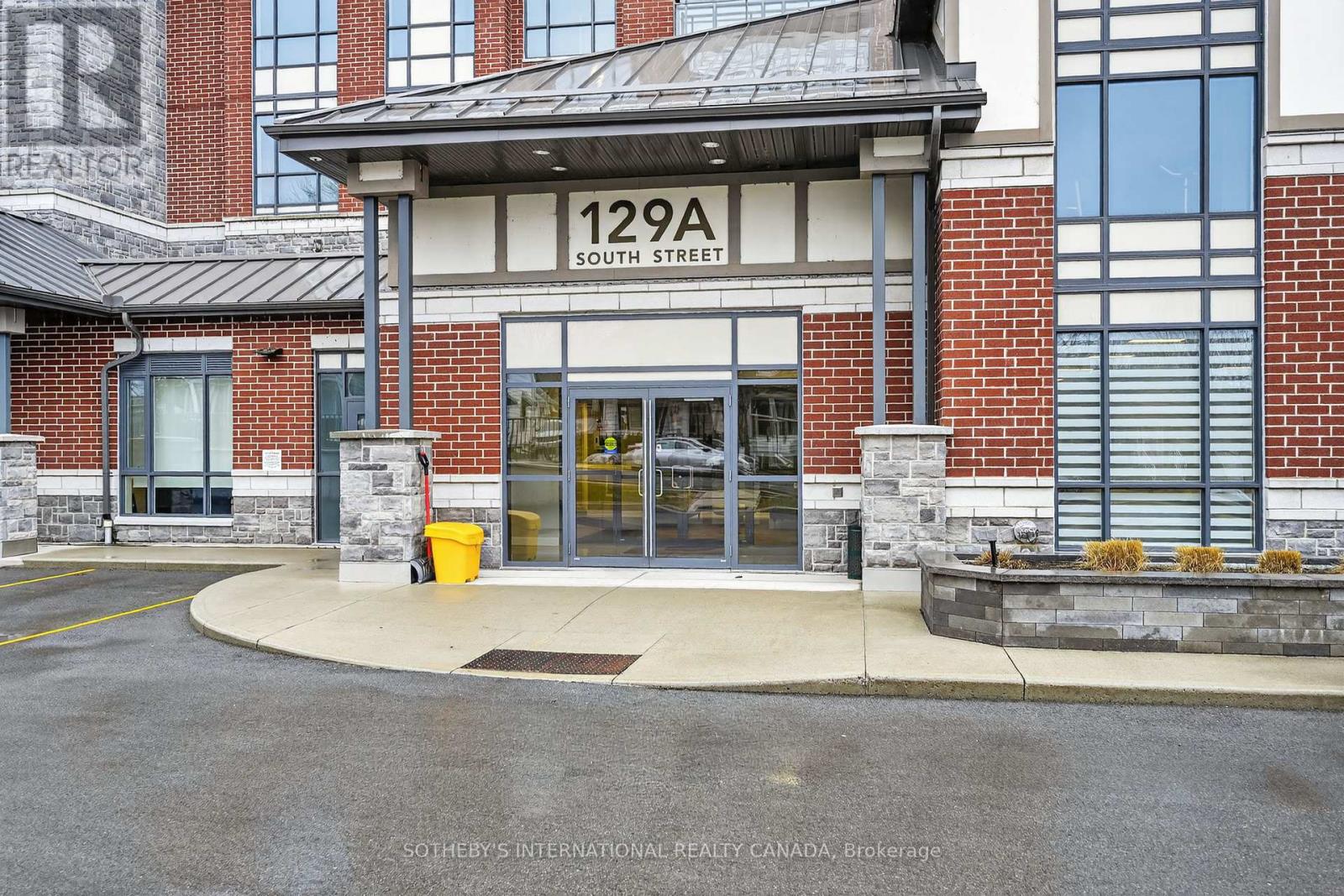 406 - 129A SOUTH STREET