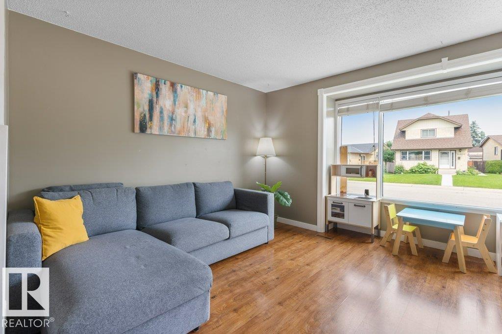 18609 54 AV NW