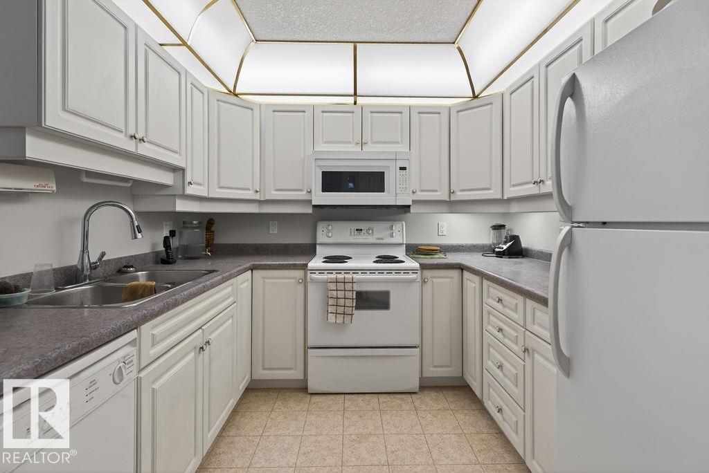 #405 6703 172 ST NW