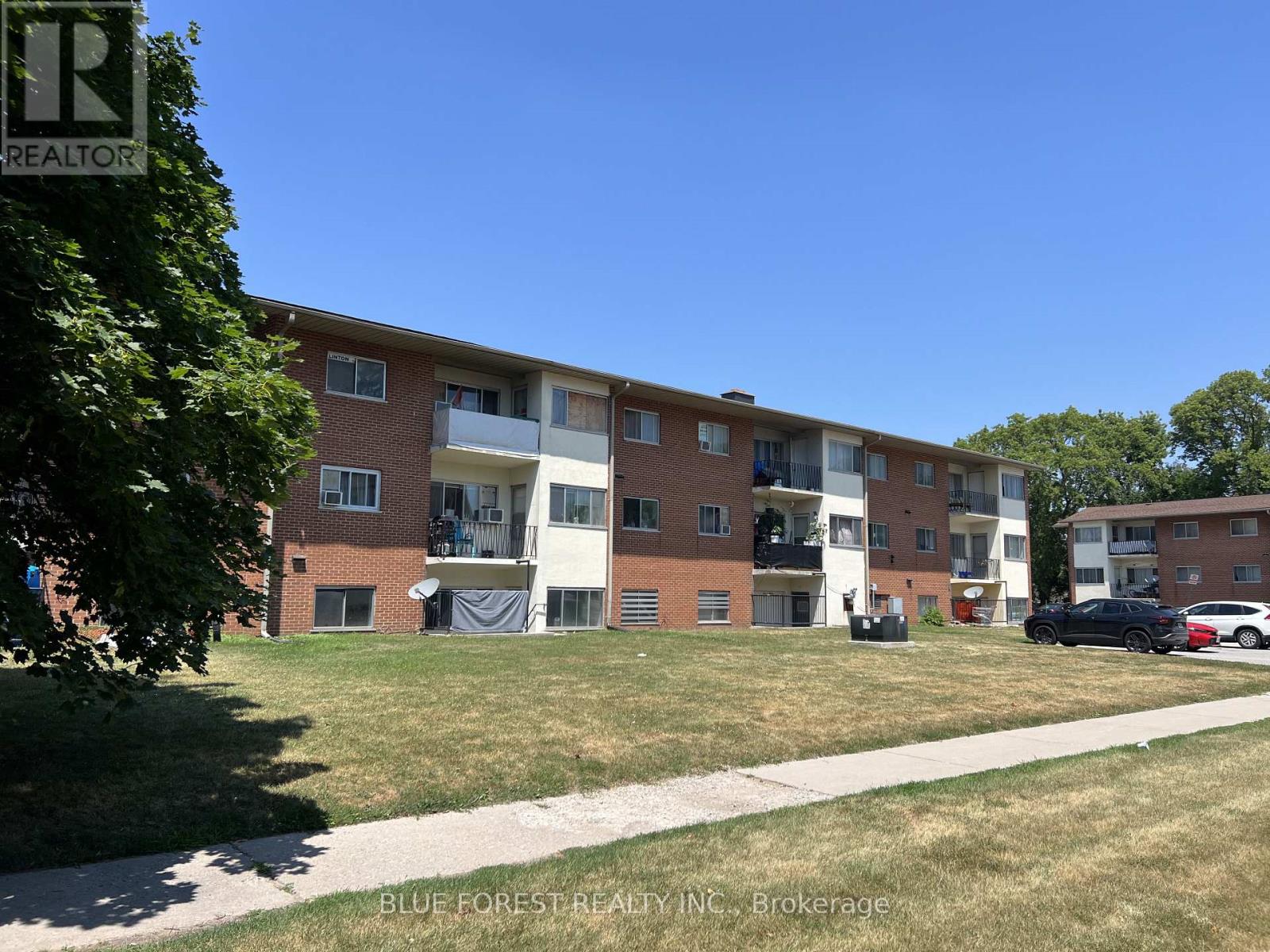 Photo 1 of 7 — 204 - 1170 HAMILTON ROAD Unit 204, London East (East O), ON N5W1A9