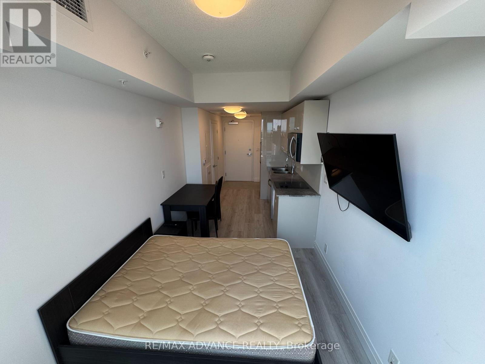 902 - 652 PRINCESS STREET