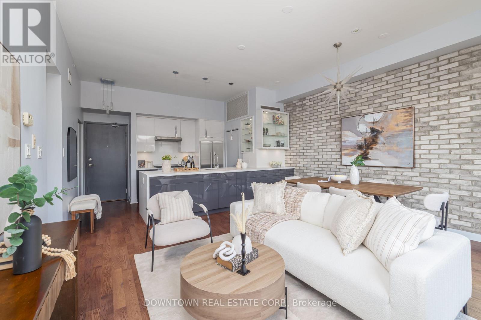 404 - 53 COLGATE AVENUE