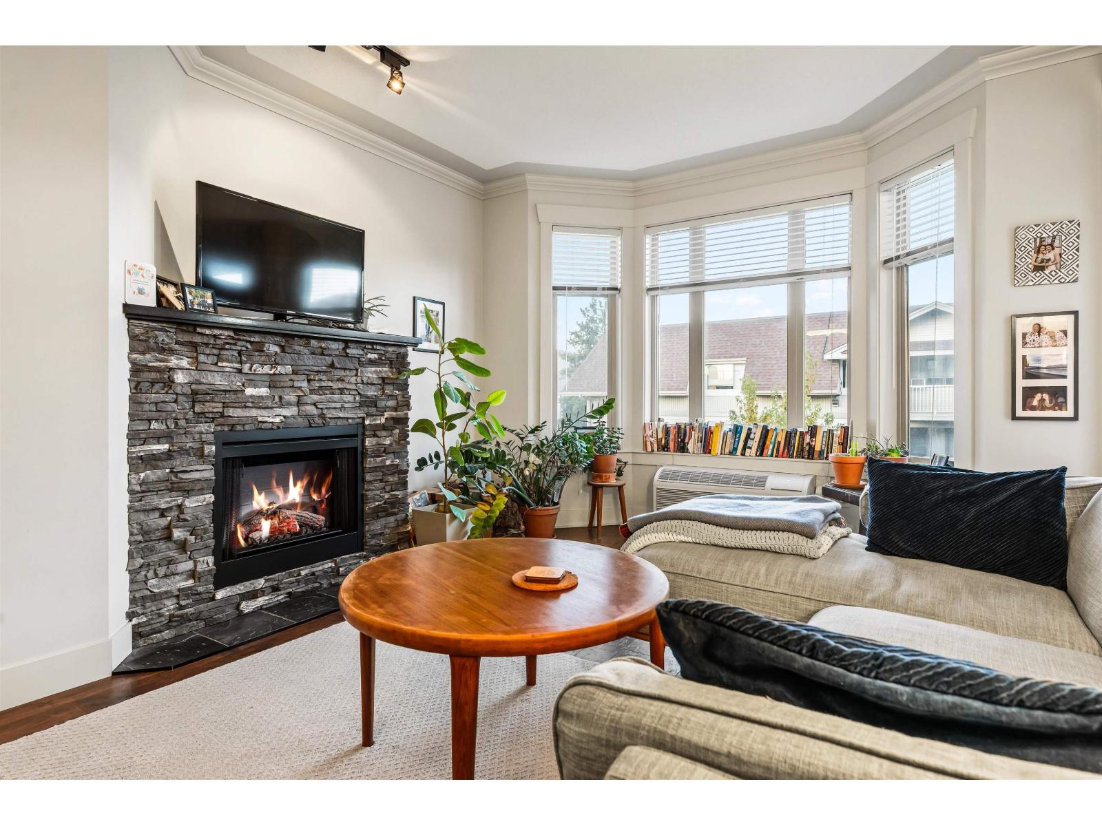 303 45615 BRETT AVENUE|Chilliwack Proper West