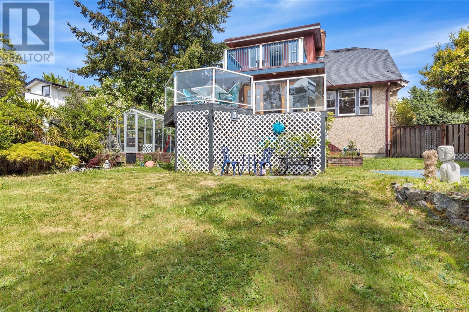 3630 Quadra St