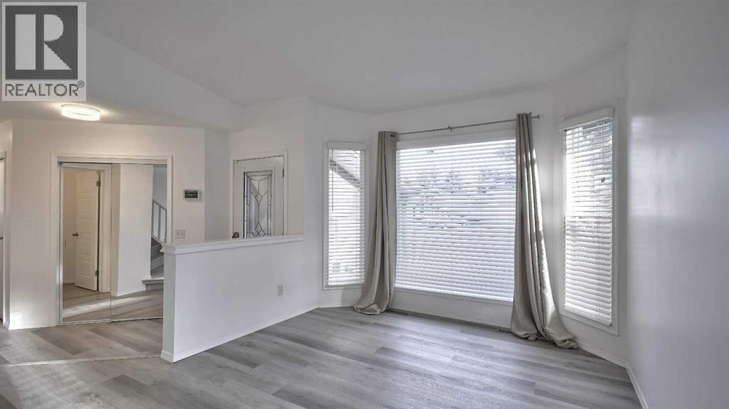 160 Riverstone Crescent SE