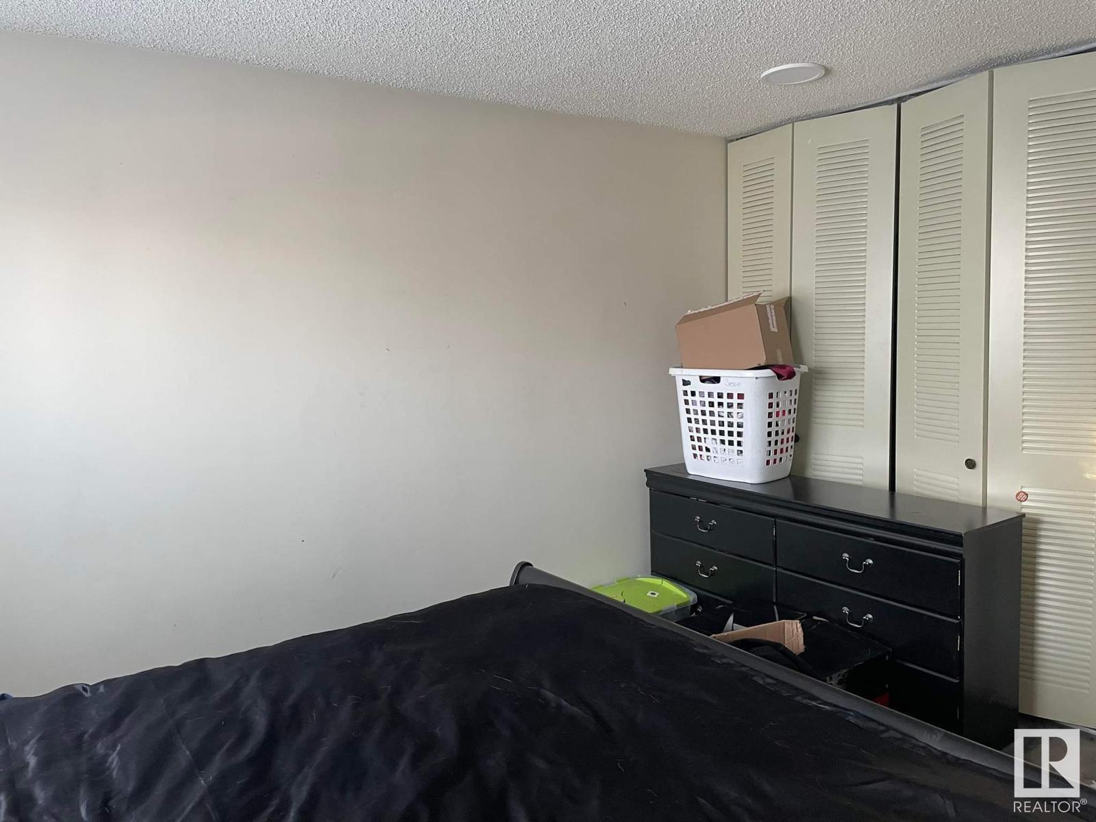 5313 21 AV NW NW