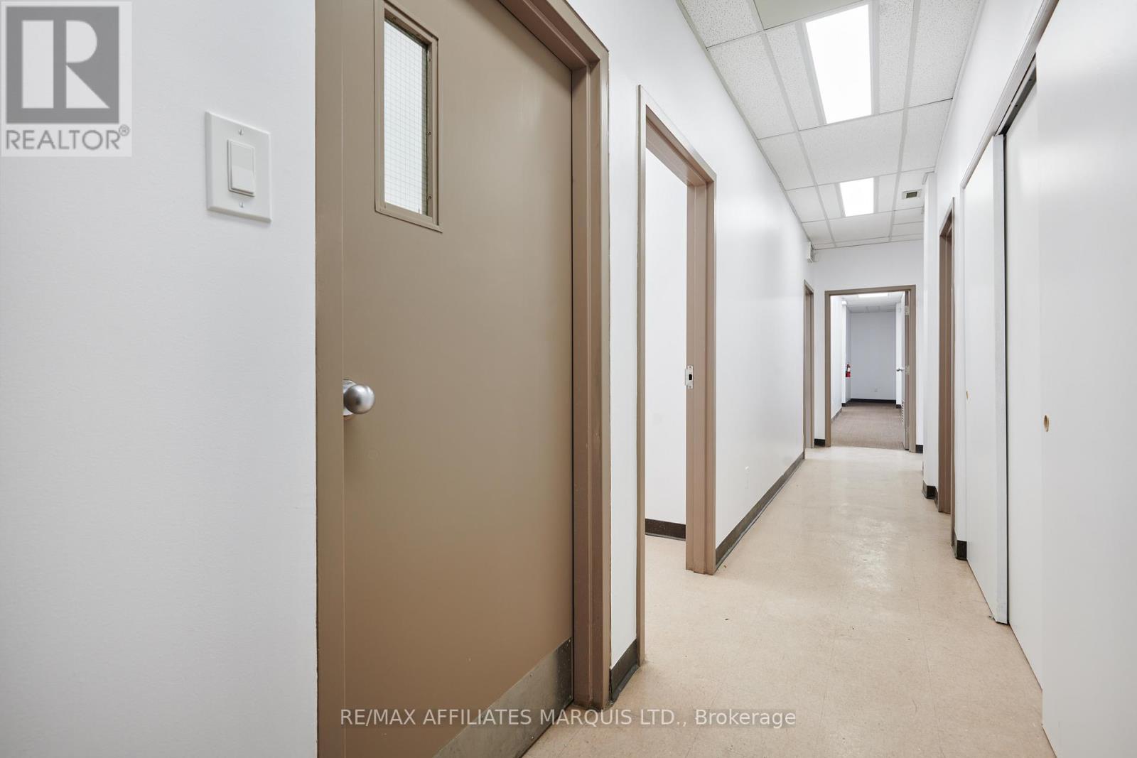 OFFICE UNIT 2 - 41 SECOND STREET W