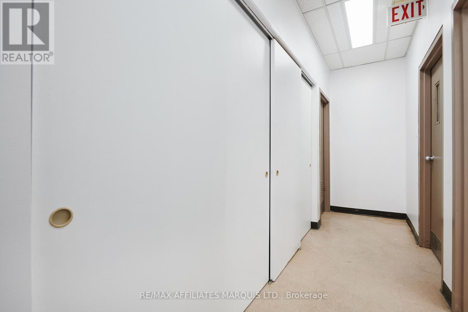 OFFICE UNIT 2 - 41 SECOND STREET W