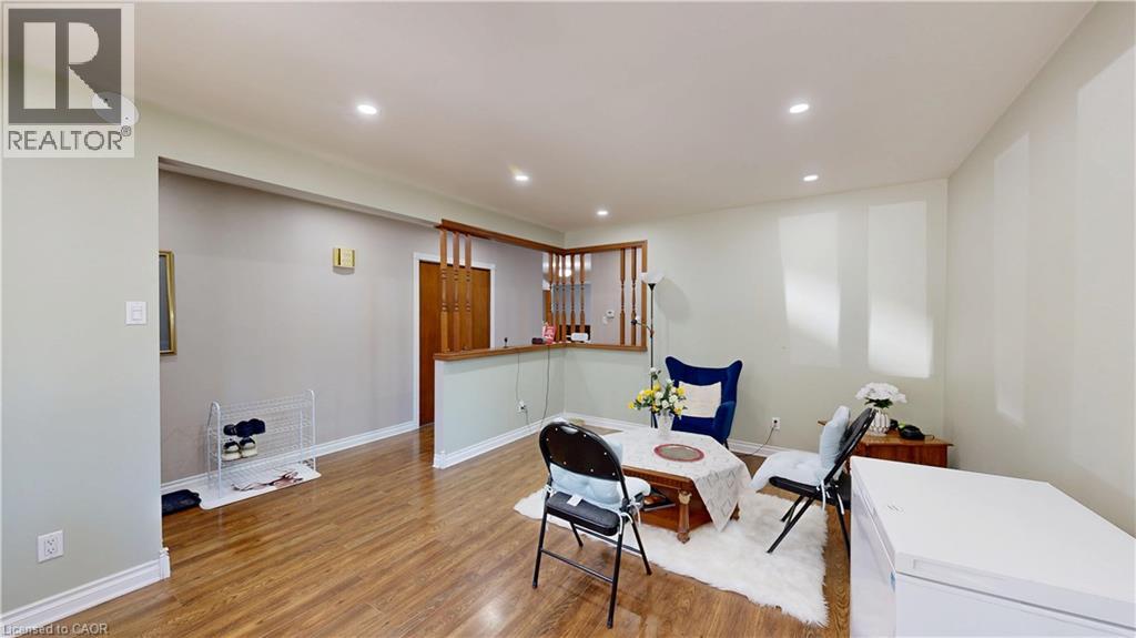 31 APPLEWOOD Lane