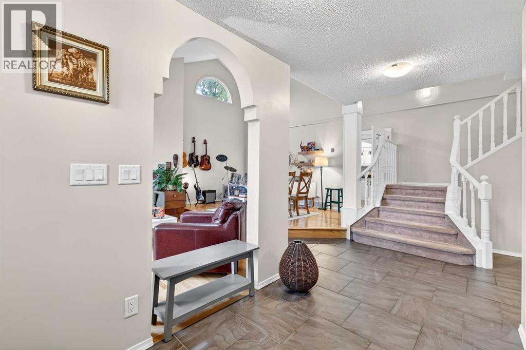 115 Woodpark Terrace SW