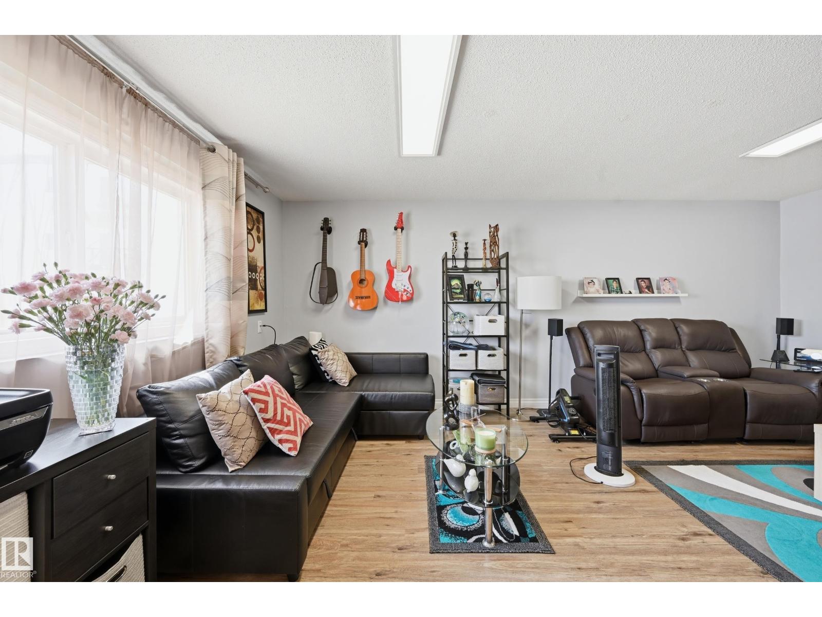#105 7204 81 AV NW