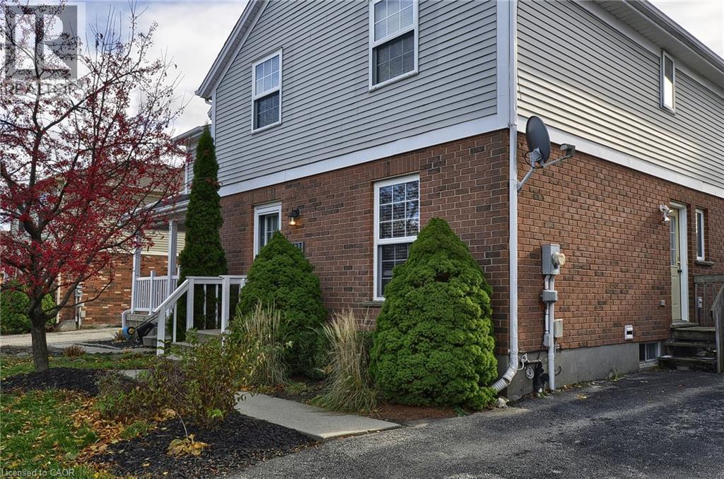 427 BANKSIDE Crescent