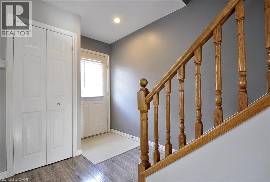 427 BANKSIDE Crescent